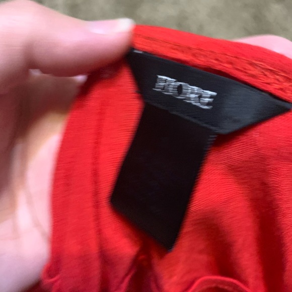 Red top - Picture 2 of 2